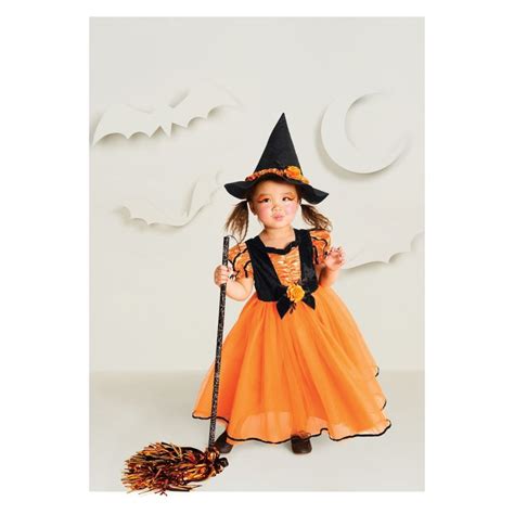 Creating Memories: Dressing Up in a Witch Costume for a 4t Girl